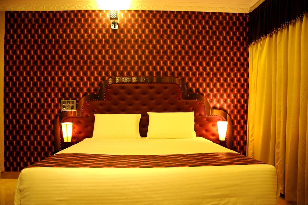 Jal Mahal Resort And Spa Mysore Room photo